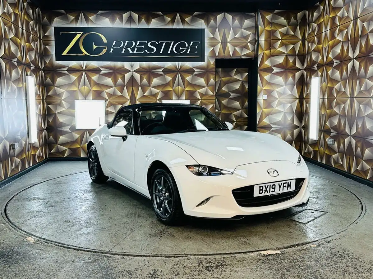 2019-mazda-mx-5-15-se-big-26