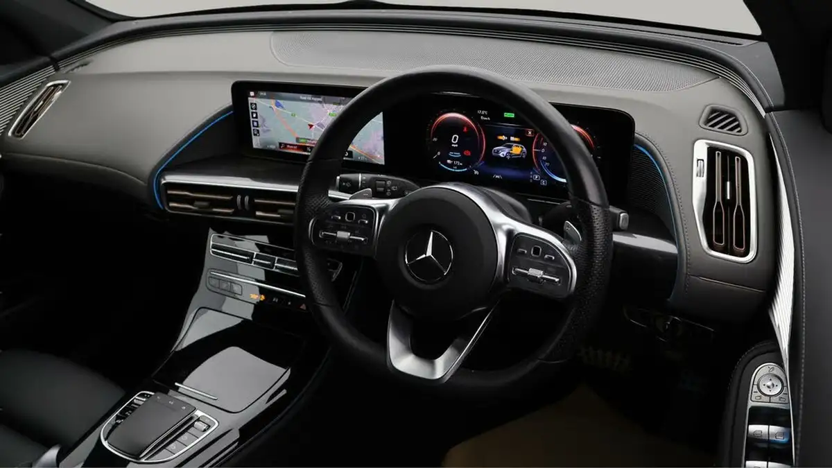 2020-mercedes-benz-eqc-e-eqc-400-amg-line-big-8