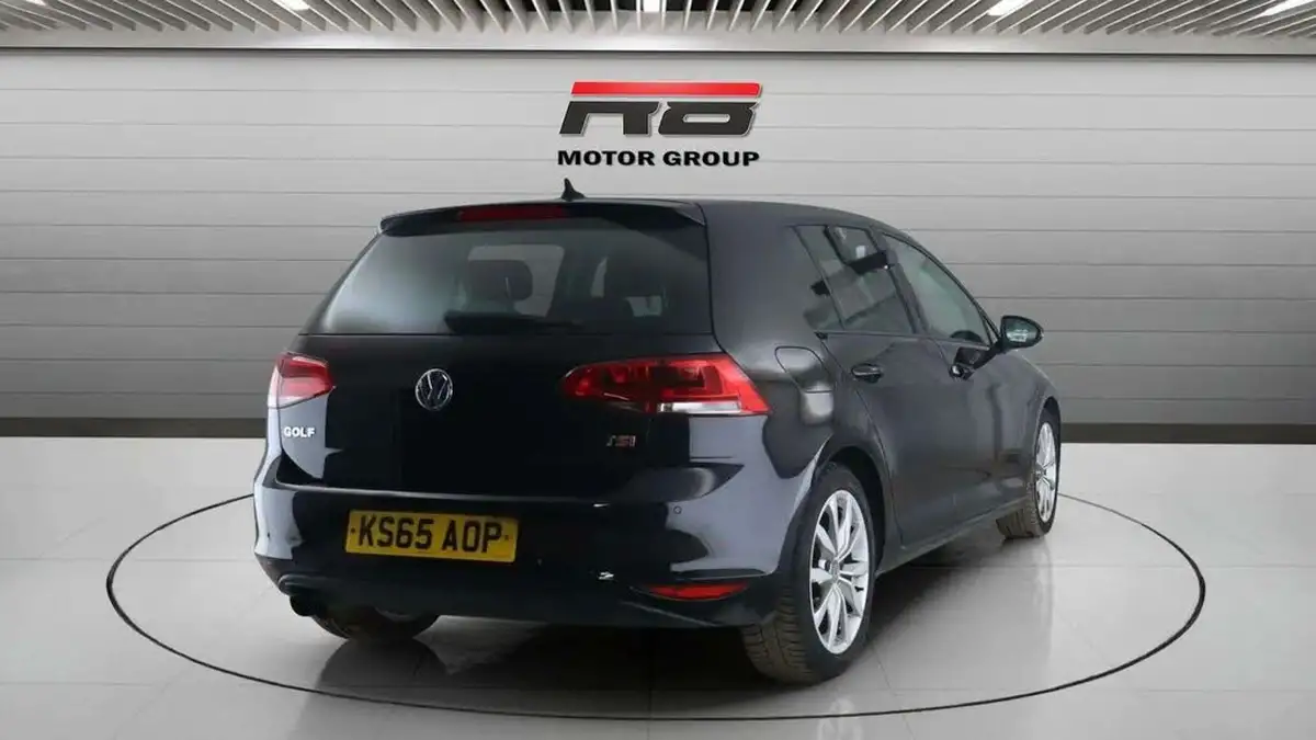 2016-volkswagen-golf-14-tsi-gt-actbmtss-hatchback-5d-dsg-big-1