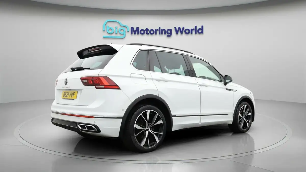2021-volkswagen-tiguan-15-tsi-r-line-big-6