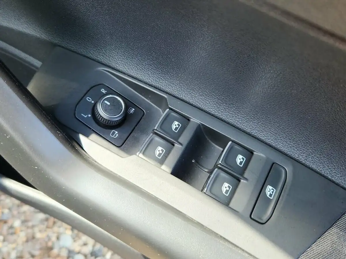 2019-volkswagen-polo-20-tsi-gti-big-5