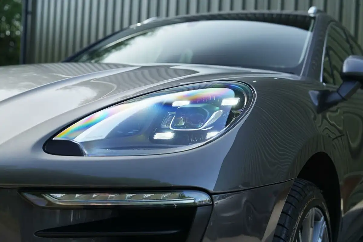 2018-porsche-macan-30td-s-big-54