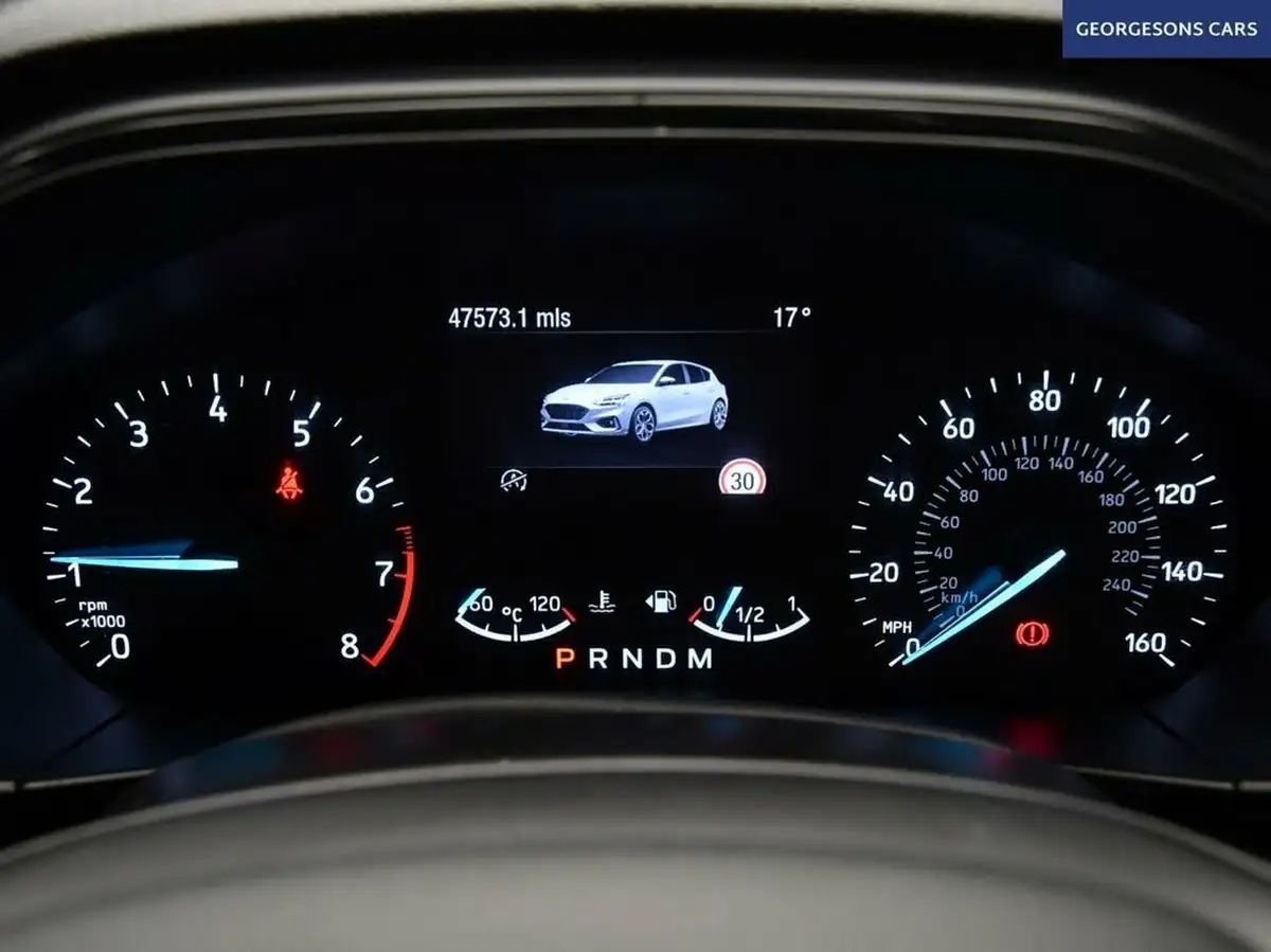 2019-ford-focus-10t-st-line-ss-hatchback-auto-big-24