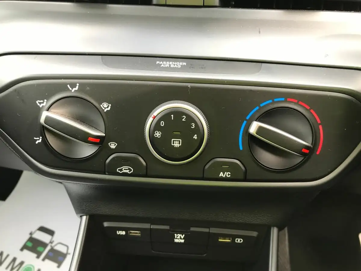 2023-hyundai-bayon-10-t-gdi-se-connect-dct-big-24