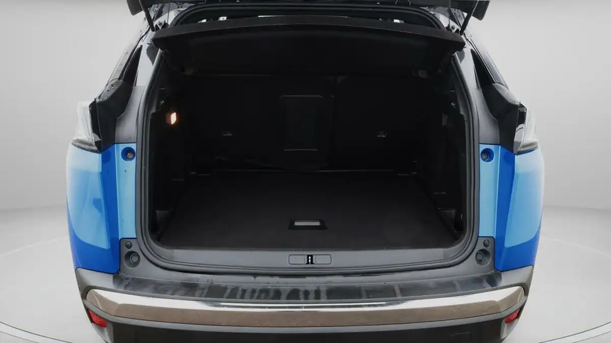 2021-peugeot-3008-suv-15-bluehdi-gt-big-17
