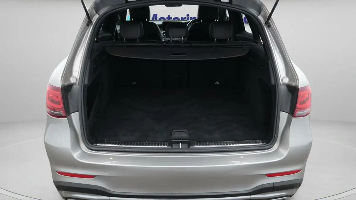 2021-mercedes-benz-glc-class-20d-glc220d-amg-line-station-wagon-5d-1950cc-4matic-plus-big-17