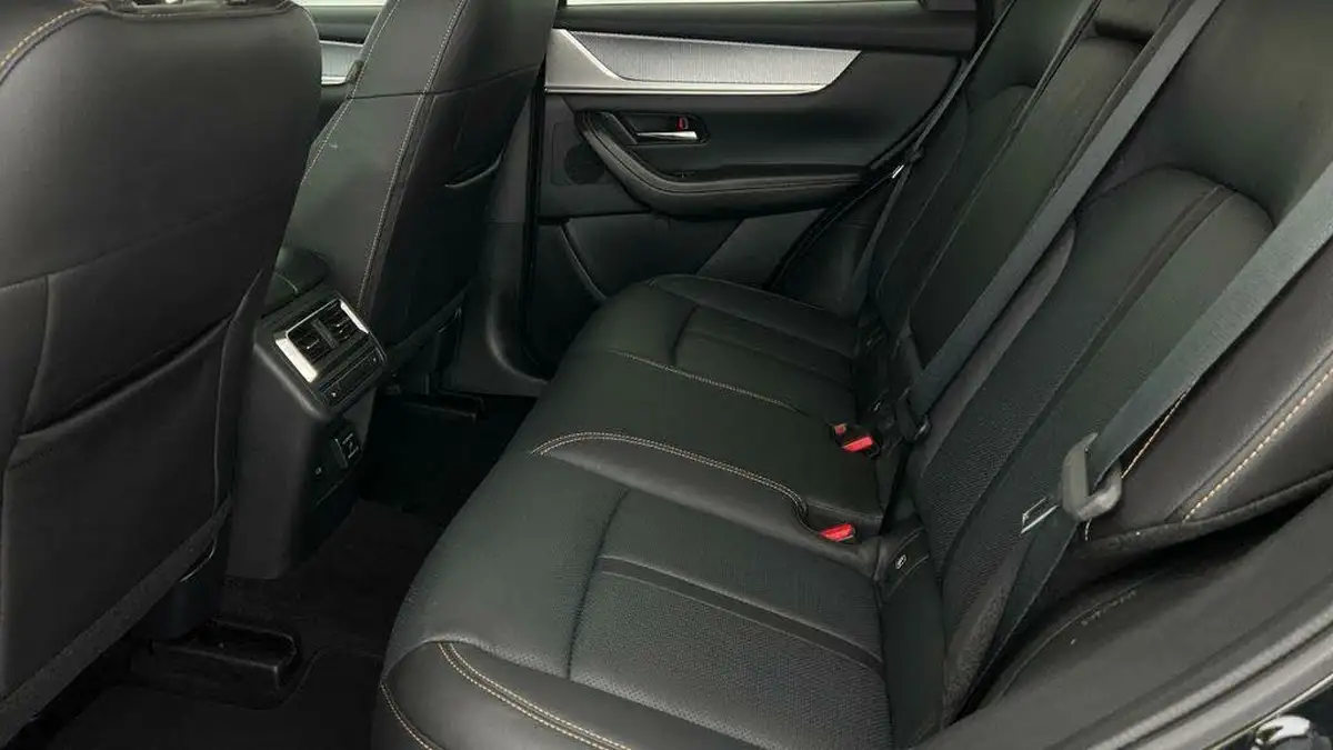 2024-mazda-cx-60-25-e-skyactiv-exclusive-line-big-6