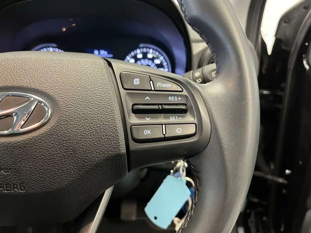 2021-hyundai-i10-10-se-connect-big-17