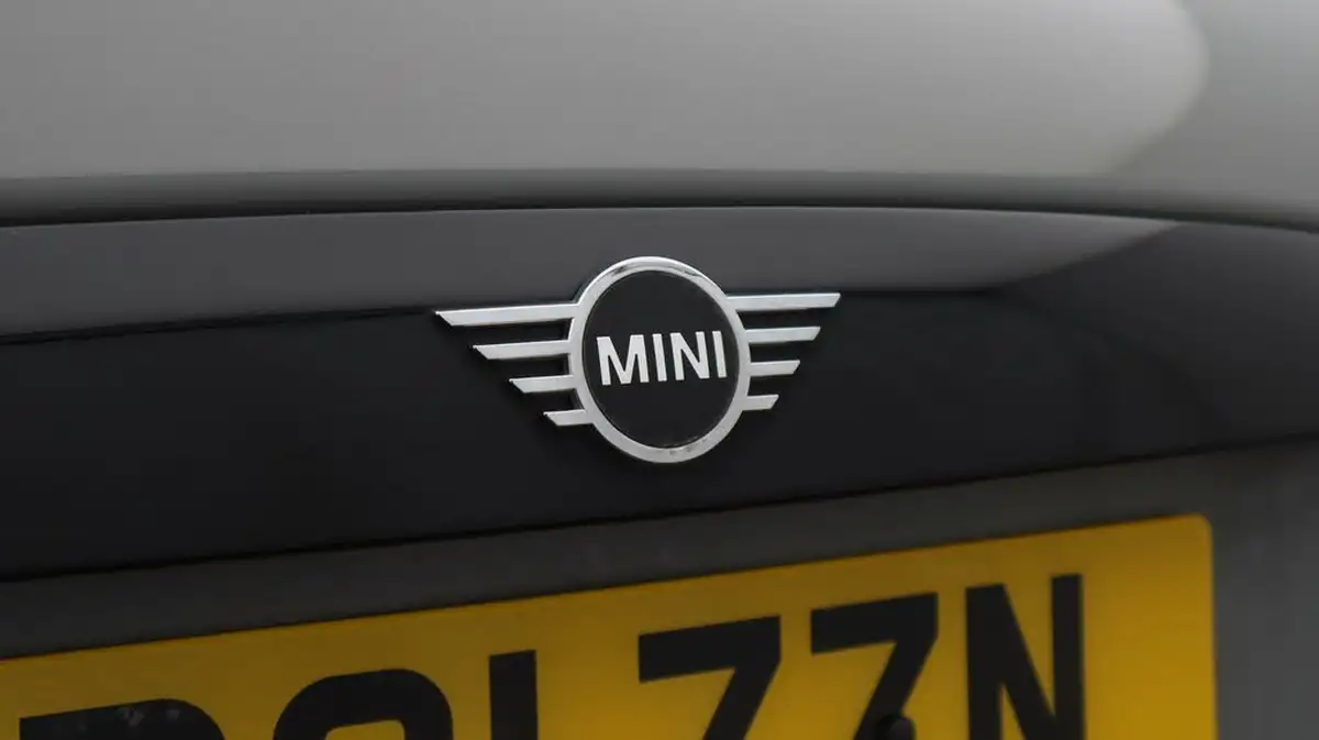 2021-mini-cooper-15-cooper-classic-hatchback-5d-auto-big-20