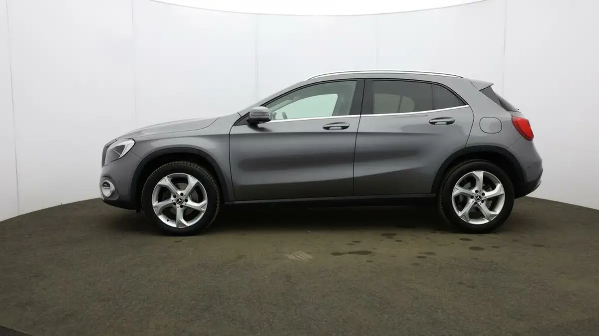 2018-mercedes-benz-gla-class-21d-gla-220d-sport-177ps-executivess-big-68