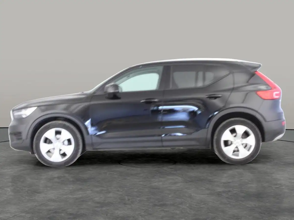 2022-volvo-xc40-15-t3-momentum-big-10