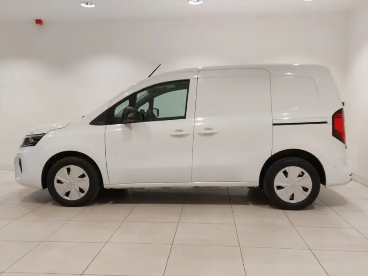 2023-nissan-townstar-e-45kwh-l1-tekna-big-3