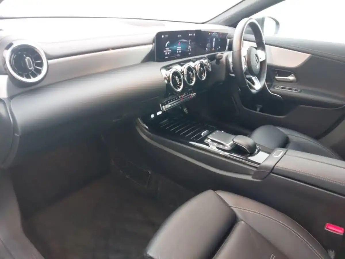 2020-mercedes-benz-cla-13-cla-200-amg-line-coupe-4d-7g-dct-big-4
