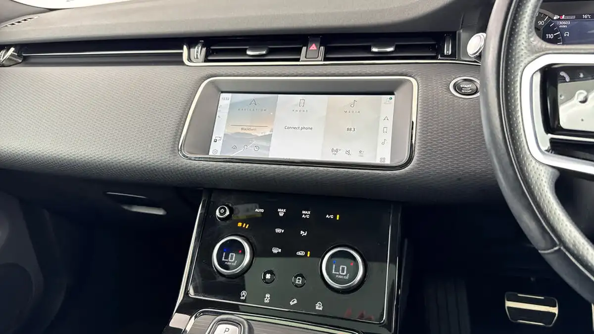 2021-land-rover-range-rover-evoque-20-d200-r-dynamic-s-big-11