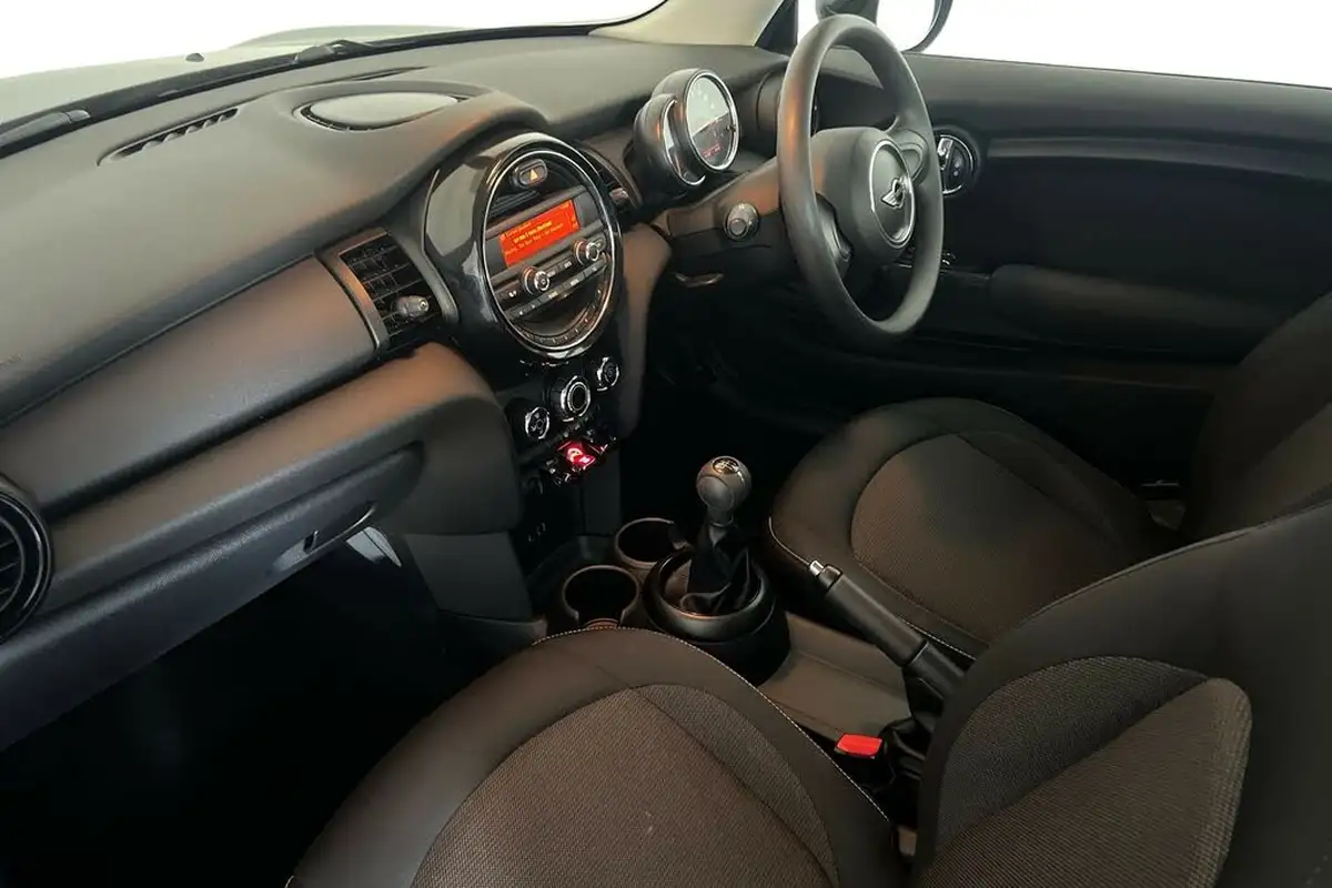 2014-mini-cooper-12-one-pepper-ss-3d-big-1