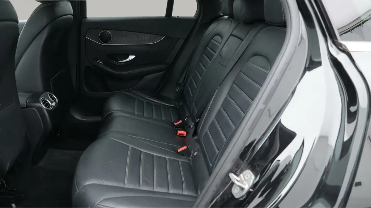 2020-mercedes-benz-glc-class-20d-glc300d-amg-line-premium-station-wagon-5d-big-16
