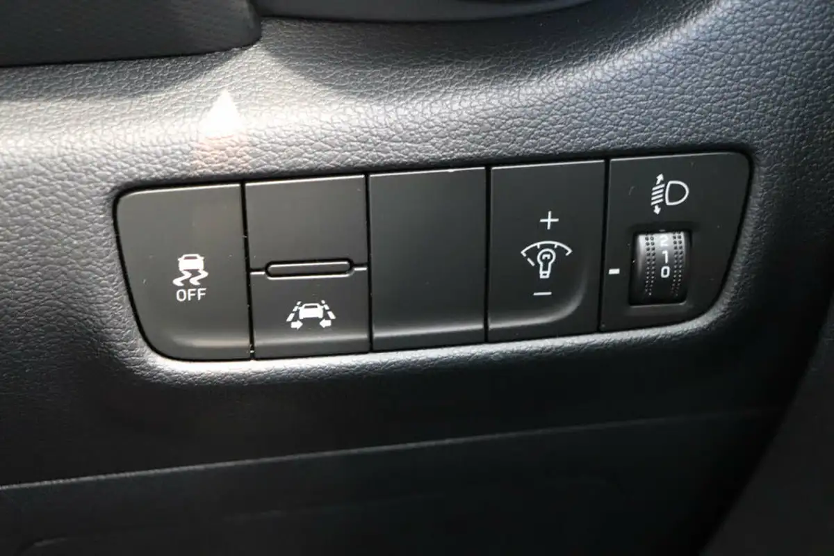 2019-hyundai-kona-10-t-gdi-play-big-53