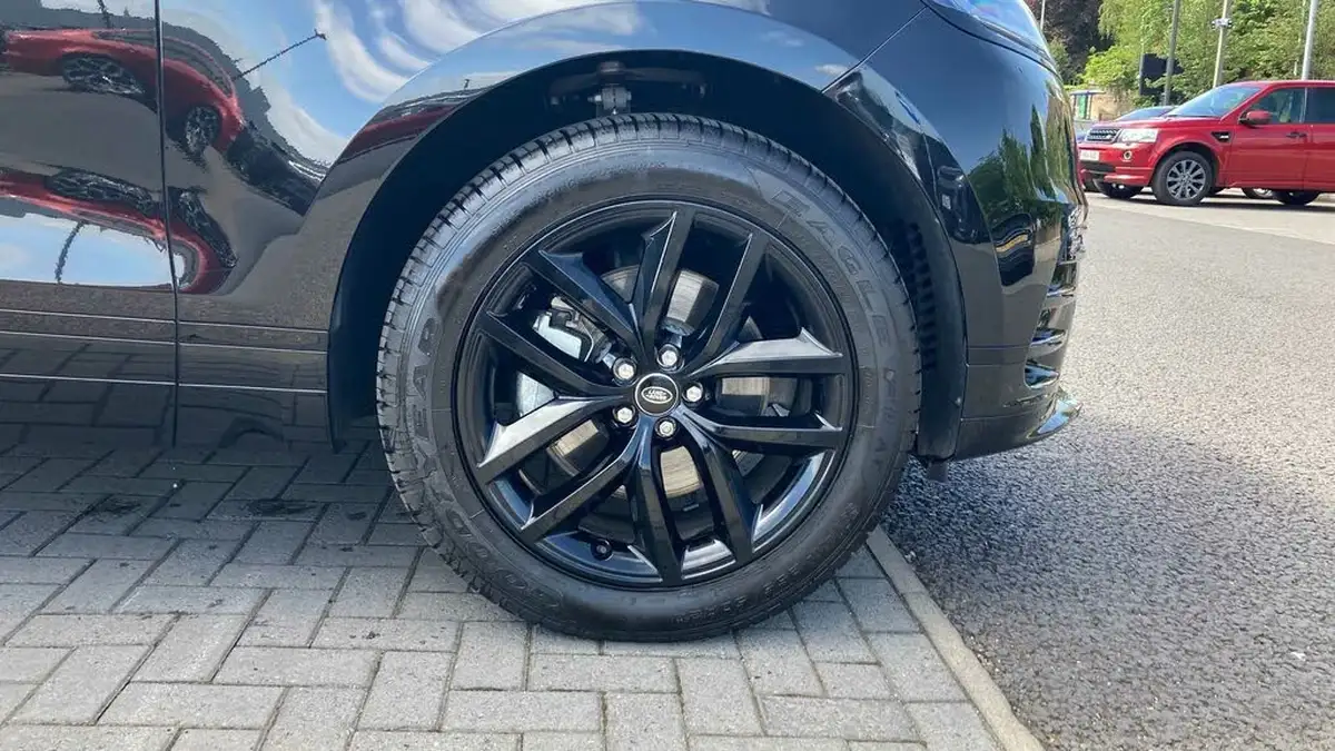 2025-land-rover-range-rover-velar-20-d200-dynamic-se-big-32