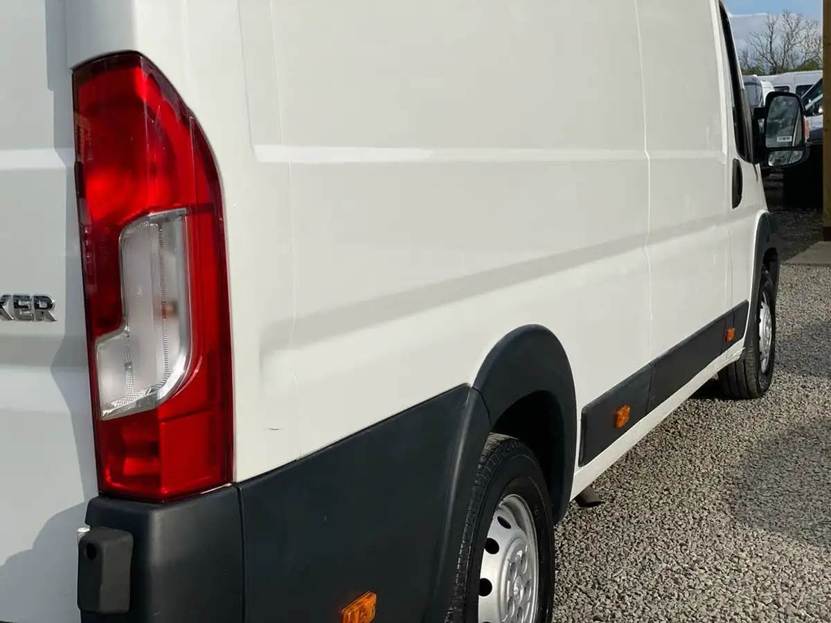 2020-peugeot-boxer-22-bluehdi-professional-435-l4-h2-big-32