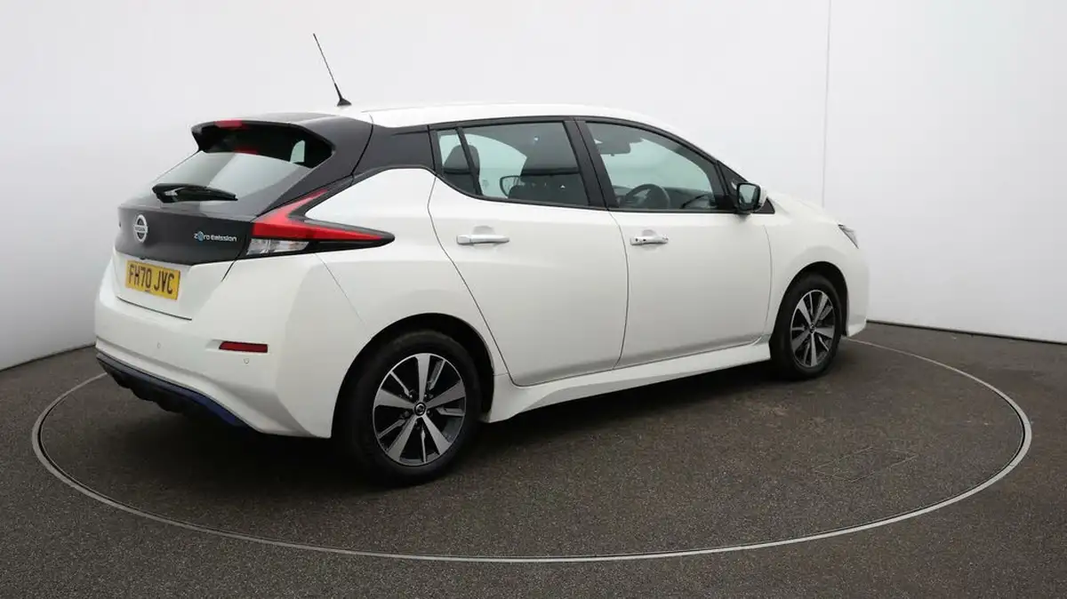 2021-nissan-leaf-e-acenta-big-51