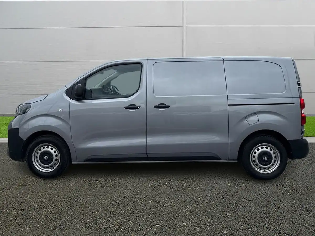 2024-vauxhall-vivaro-15td-prime-big-3