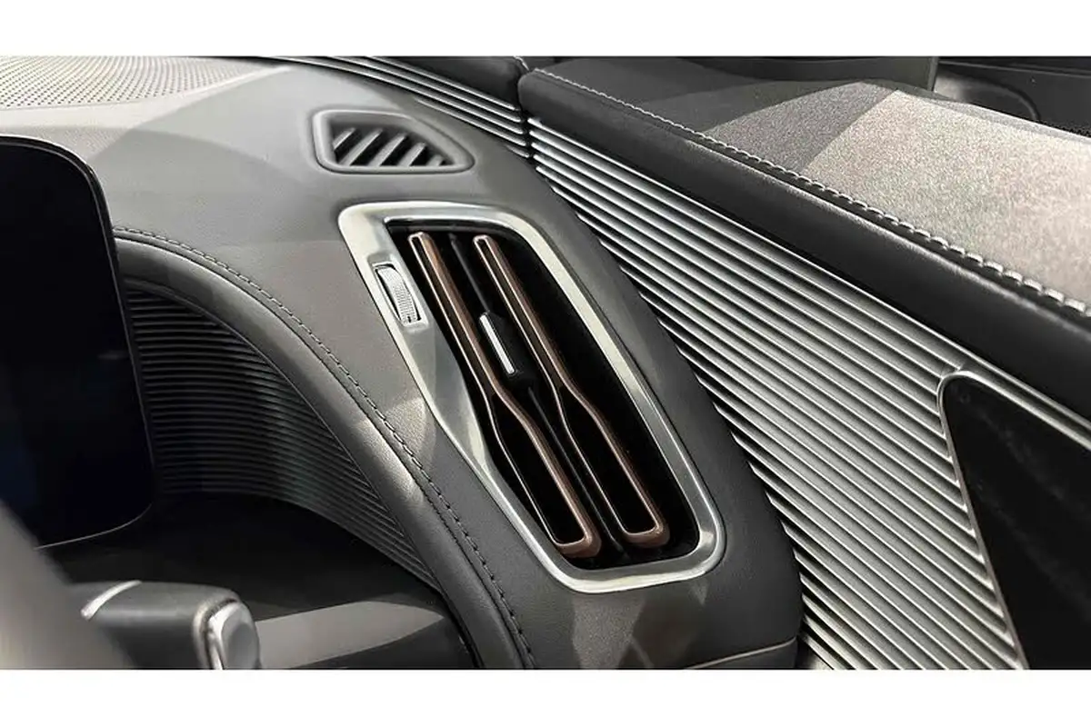 2022-mercedes-benz-eqc-e-eqc-400-amg-line-premium-plus-big-37