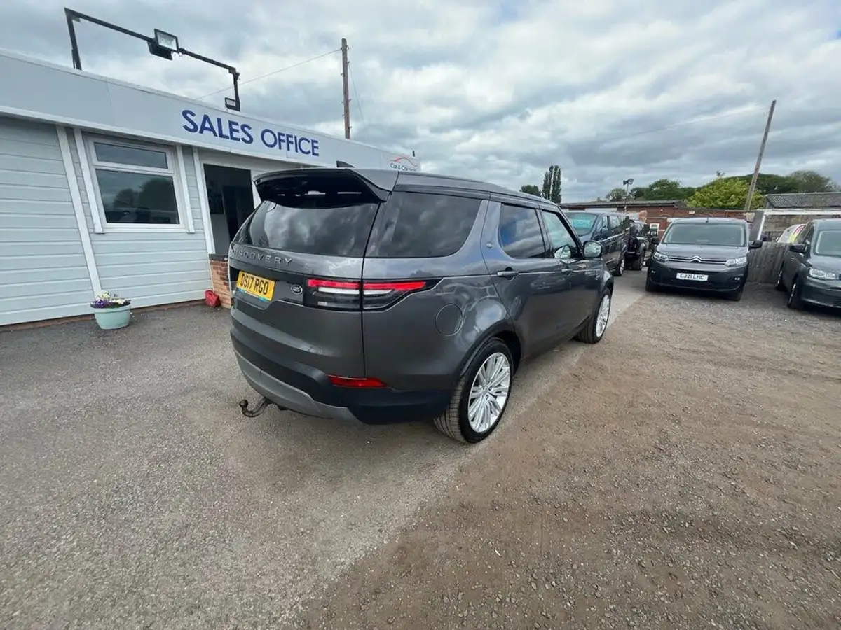 2017-land-rover-discovery-30td6-se-259ps-awd-station-wagon-5d-auto-big-7