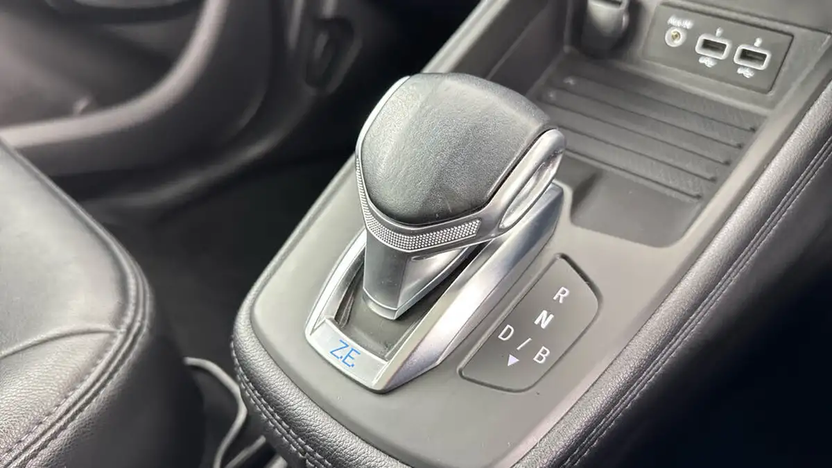 2020-renault-zoe-e-i-gt-line-rapid-charge-big-18