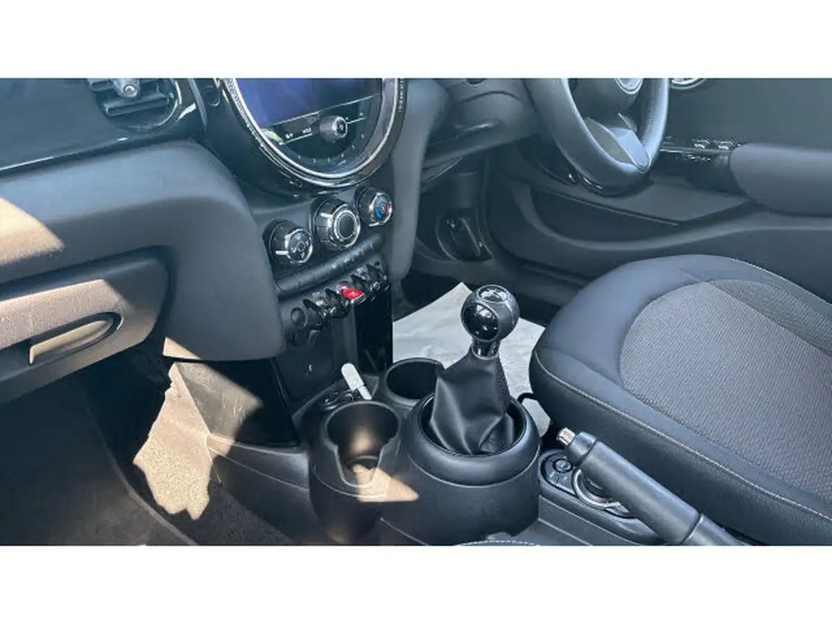2022-mini-cooper-15-cooper-classic-hatchback-5d-big-12