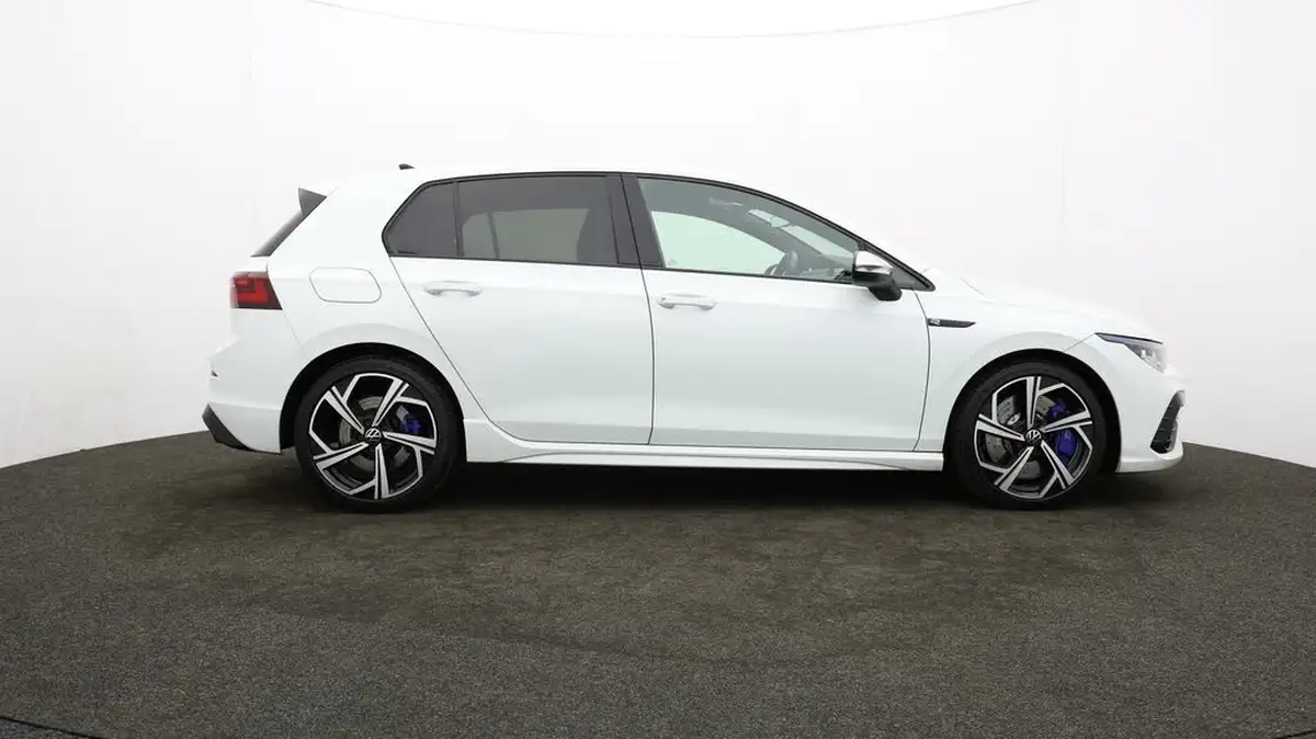 2023-volkswagen-golf-20-tsi-r-320ps-hatchback-big-37