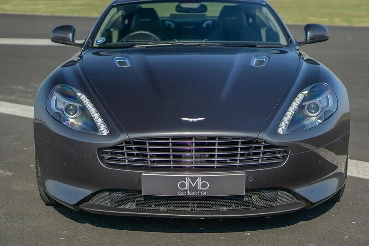 2012-aston-martin-virage-60-big-21
