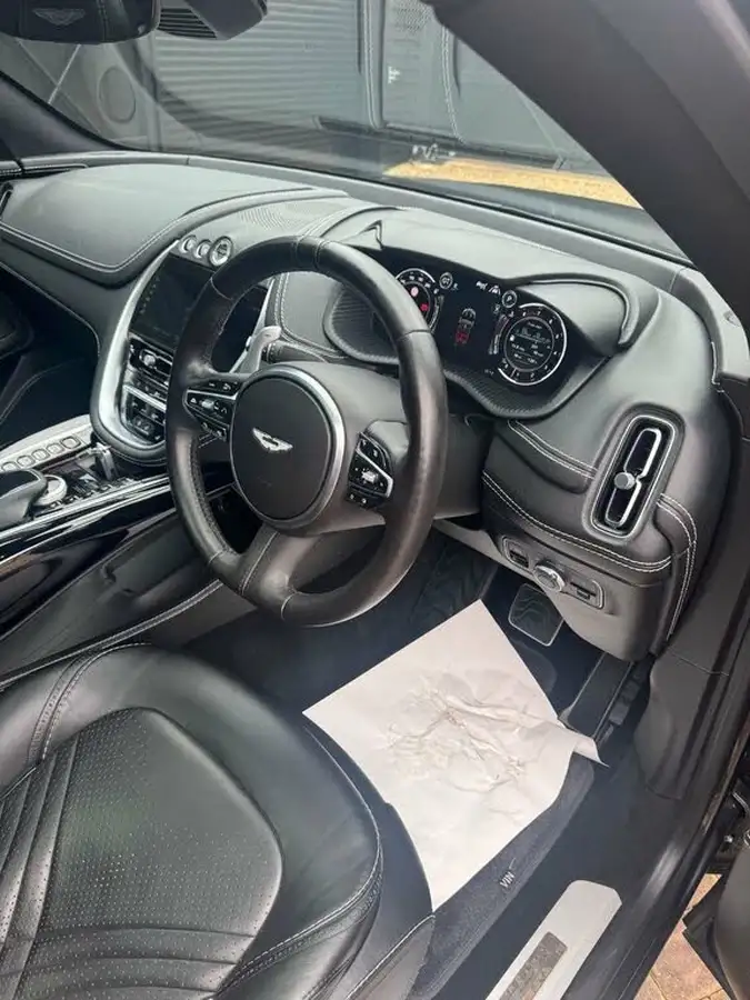 2020-aston-martin-dbx-40-v8-big-8