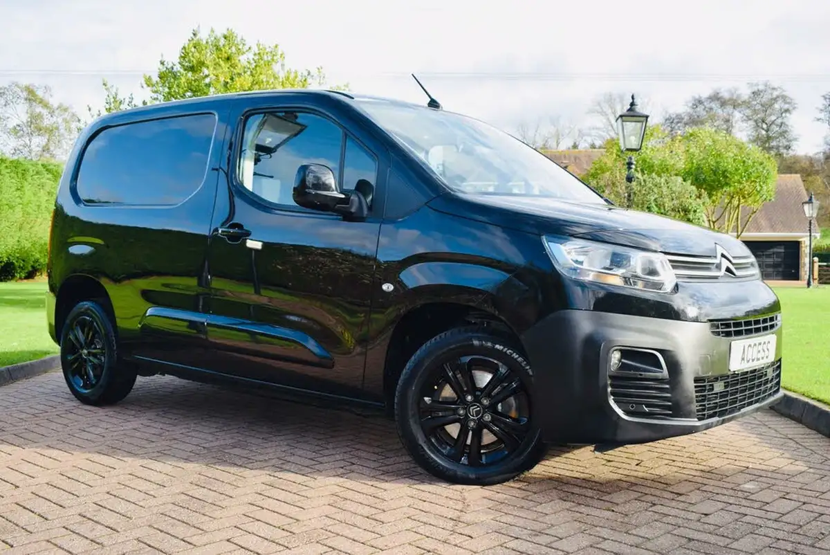 2021-citroen-berlingo-15bluehdi-1000-driver-130pseu6dt-e-ss-eat8-big-6