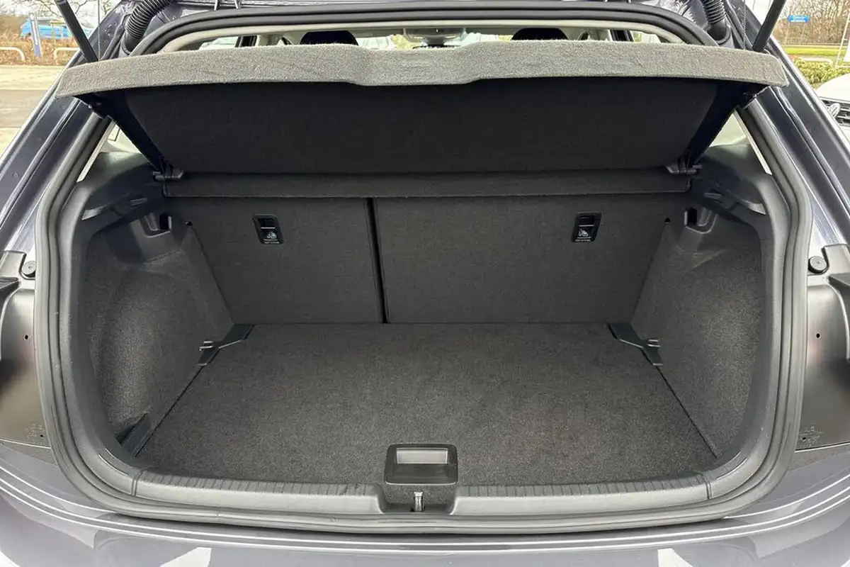 2022-volkswagen-polo-10-life-big-6