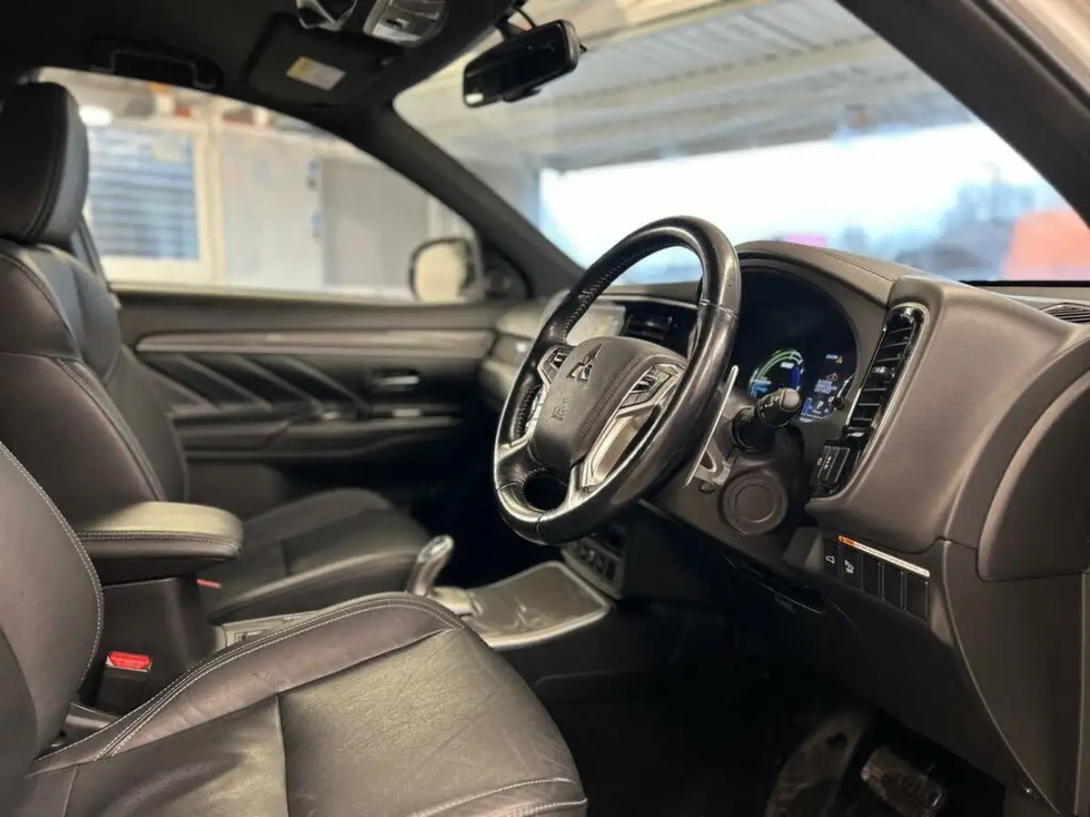 2019-mitsubishi-outlander-24-4h-phev-big-37