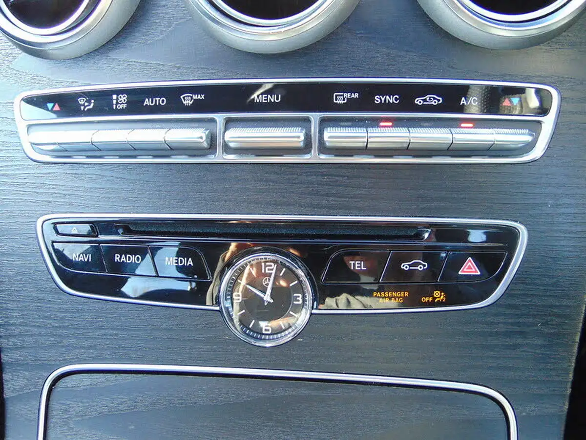 2016-mercedes-benz-c-class-21d-c220d-amg-line-170ps-ss-saloon-4d-auto-big-34