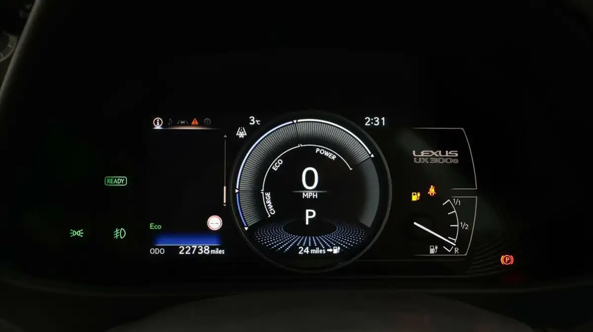 2022-lexus-ux-300e-e-ux-201bhp-big-10