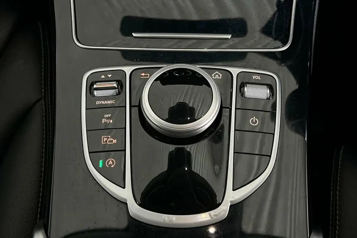 2019-mercedes-benz-c-class-15-c200-sport-ss-estate-5d-big-29
