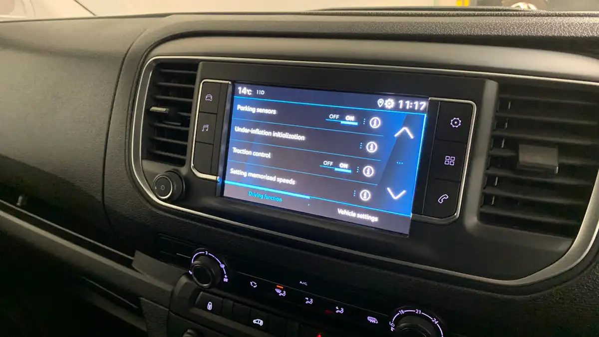 2023-peugeot-expert-20-bluehdi-professional-premium-long-1400-big-29