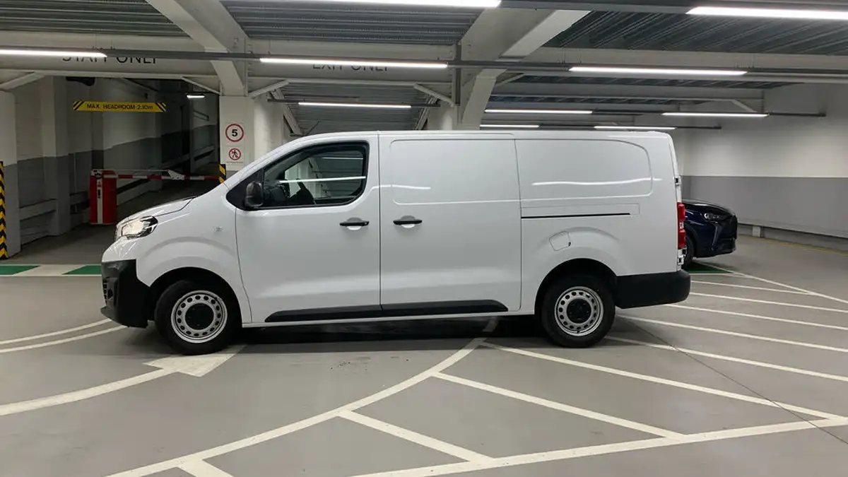 2023-peugeot-expert-20-bluehdi-professional-premium-long-1400-big-5