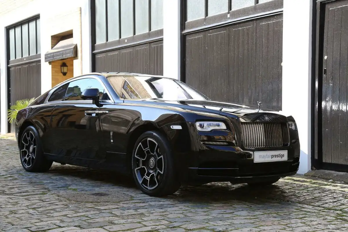 2017-rolls-royce-wraith-66-no-trim-big-4