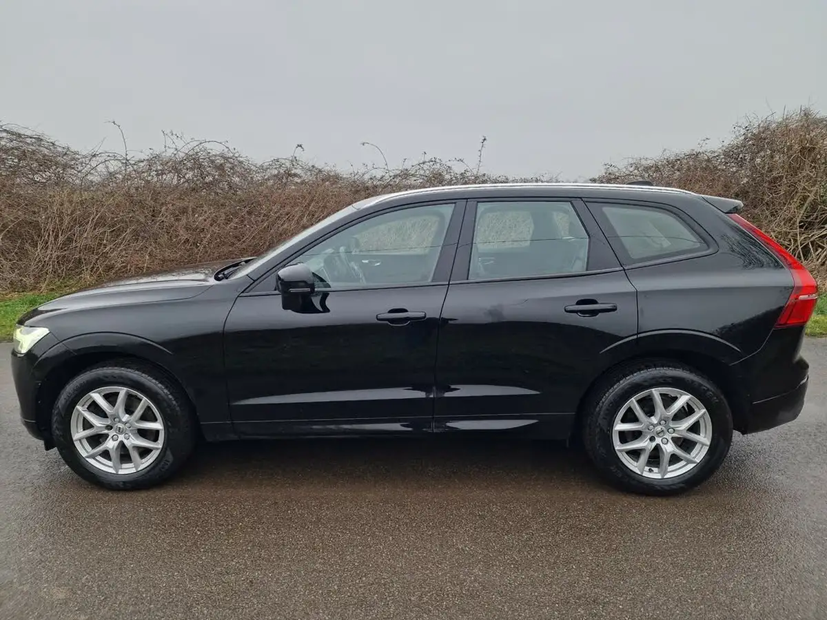 2017-volvo-xc60-20td-d4-momentum-geartronic-big-3