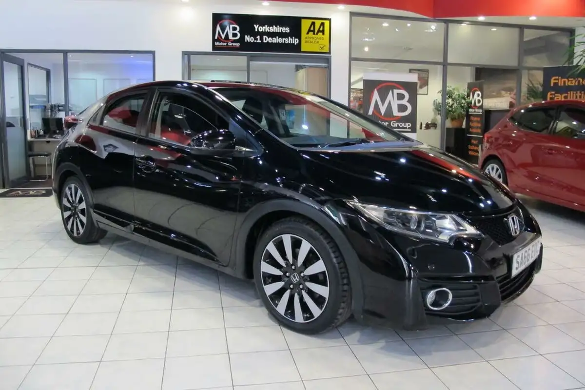2016-honda-civic-14-i-vtec-se-plus-navi-big-4