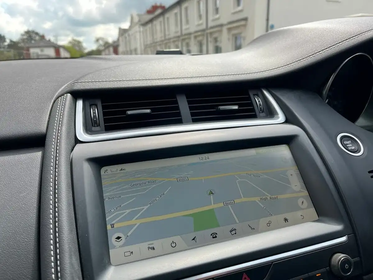 2019-jaguar-e-pace-20-i4d-r-dynamic-s-180ps-awd-auto-big-23