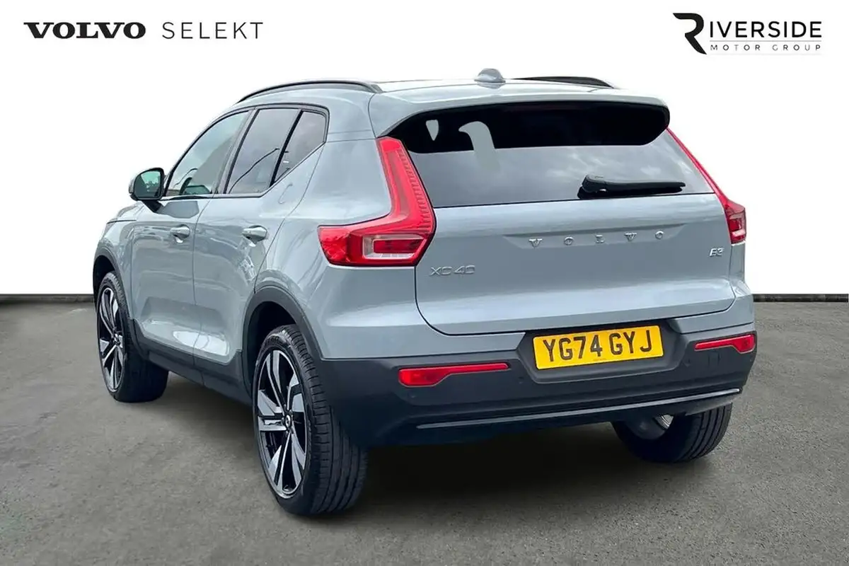 2024-volvo-xc40-20-b3-ultimate-big-2