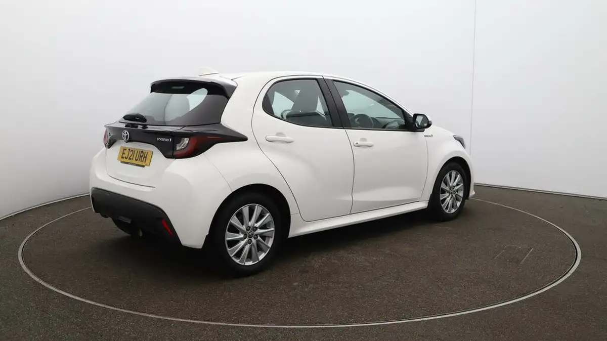 2021-toyota-yaris-15-vvt-i-icon-114bhp-hybrid-1490cc-e-cvt-big-46