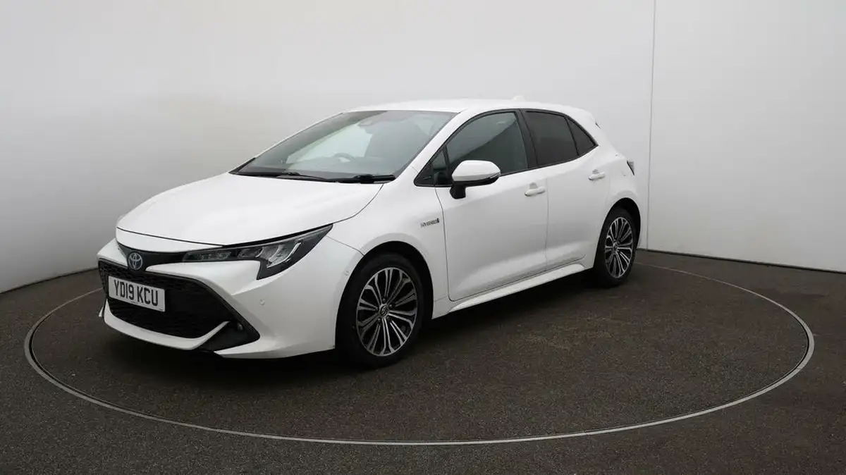 2019-toyota-corolla-18-vvt-i-design-trk-hatchback-5d-big-2
