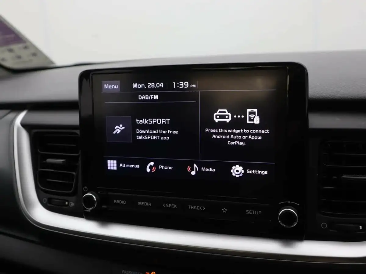 2022-kia-stonic-10-t-gdi-2-big-10