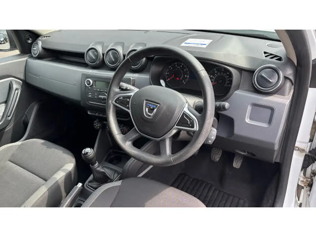 2021-dacia-duster-10-tce-essential-100bhp-ss-station-wagon-5d-big-10