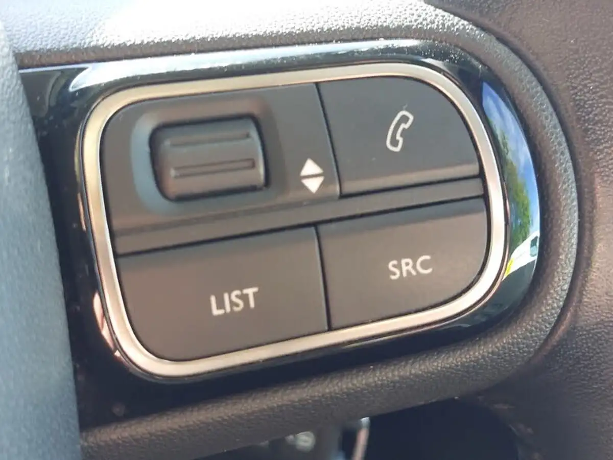 2019-citroen-c3-12-puretech-flair-82ps-ss-big-18